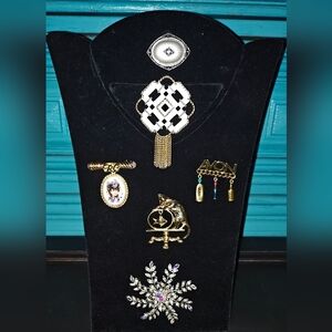 Vintage Signed AVON Brooch LOT